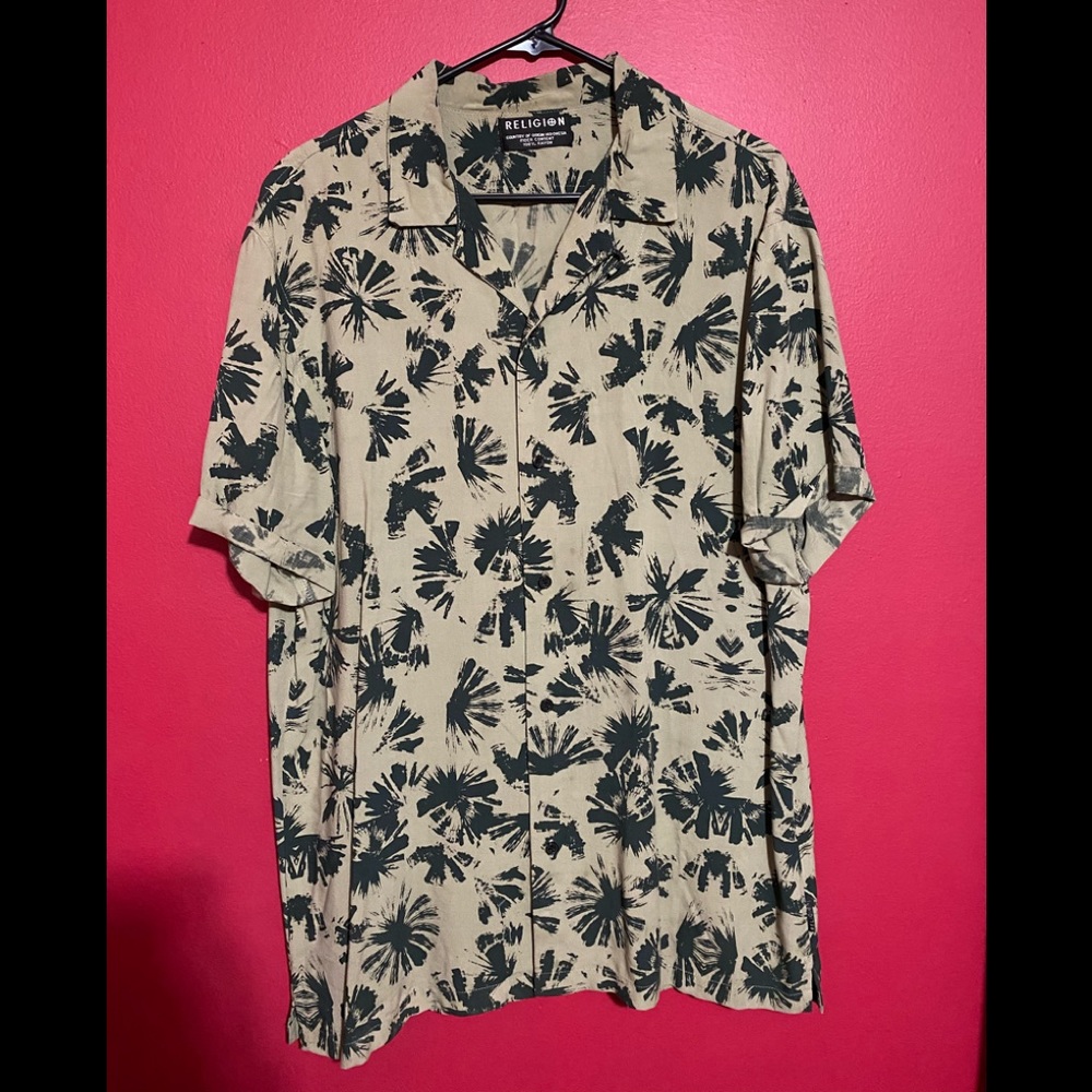 Religion button down shirt. Size XL.